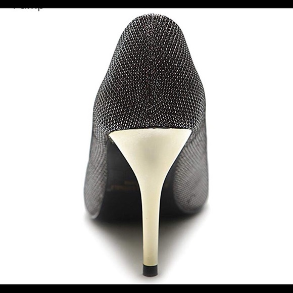 🎉🎇❄️NWT Bronze NightOut Heels🎊🔥 - Picture 8 of 8